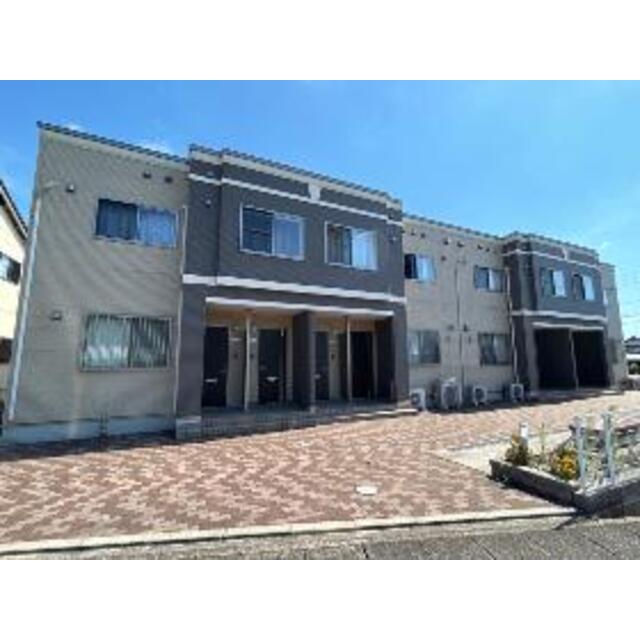  築10年8ヶ月 2階建の賃貸物件