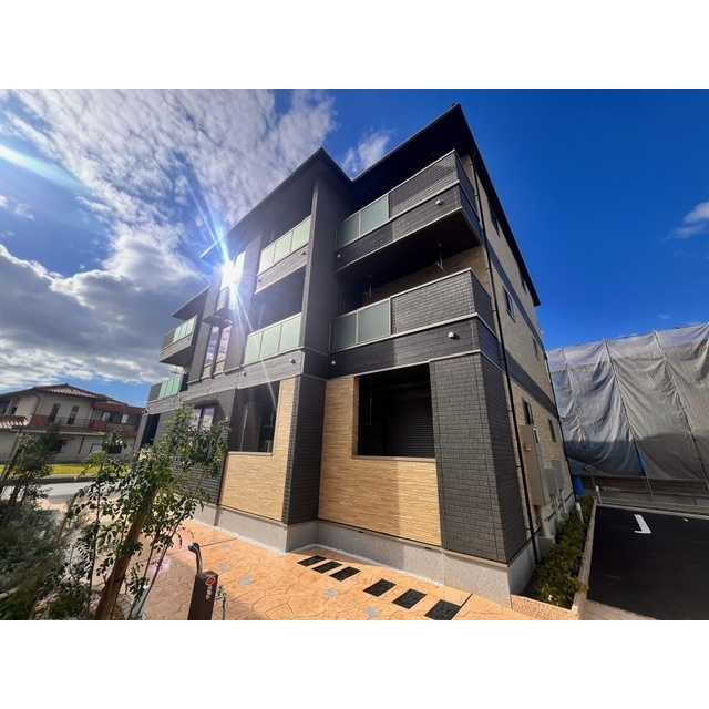 北信太駅より徒歩25分 築1年2ヶ月 3階建の賃貸物件