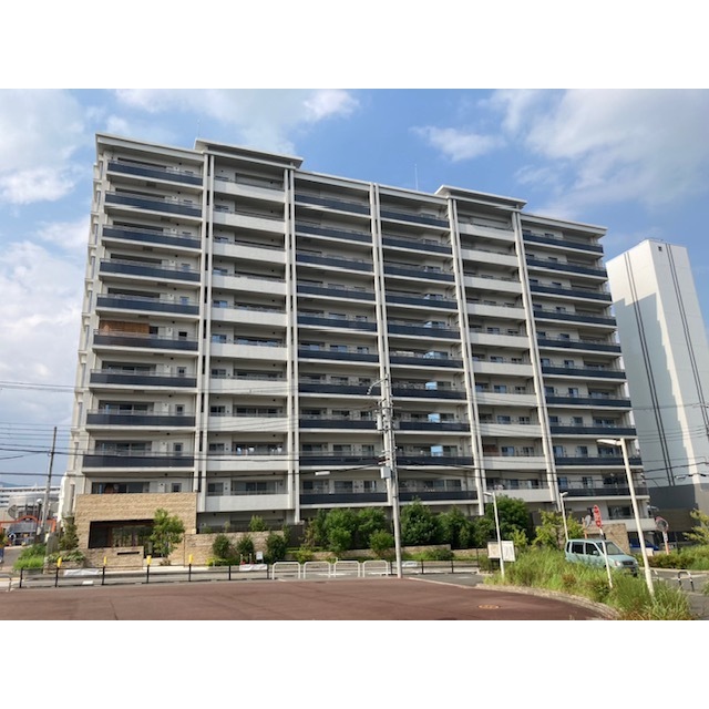 北千里駅より徒歩3分 築8年2ヶ月 11階建の賃貸物件