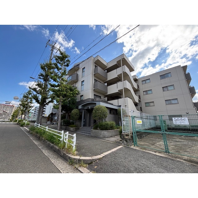 南千里駅より徒歩24分 築33年1ヶ月 4階建の賃貸物件