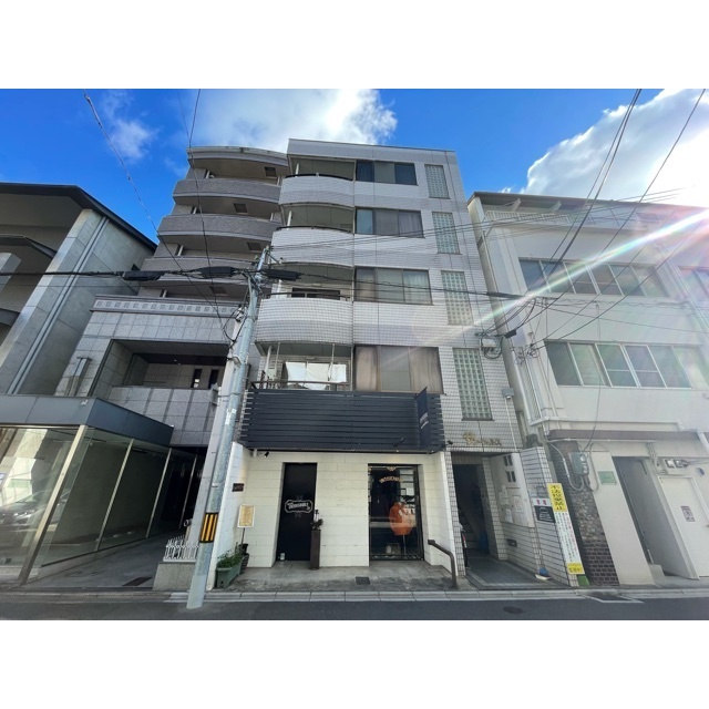 京都市役所前駅より徒歩4分 築35年8ヶ月 5階建の賃貸物件