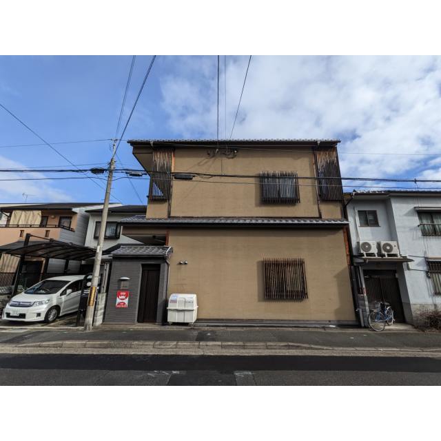 今出川駅より徒歩19分 築18年7ヶ月 2階建の賃貸物件