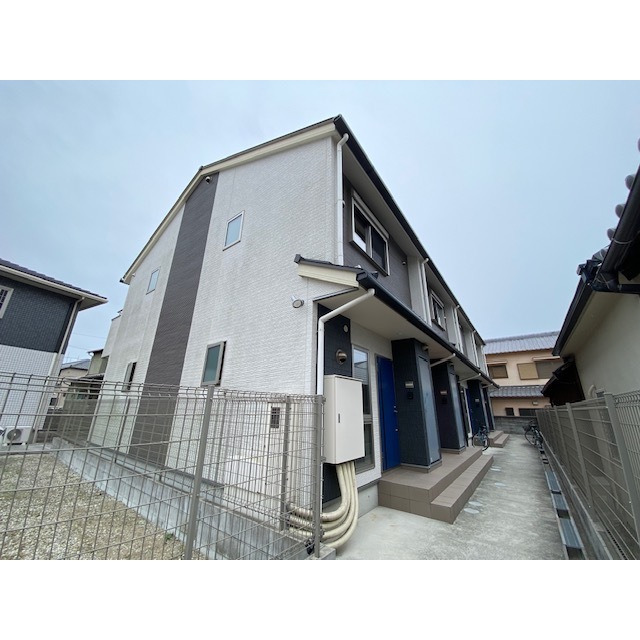 朝霧駅より徒歩15分 築7年3ヶ月 2階建の賃貸物件