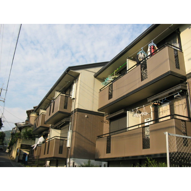 二軒茶屋駅より徒歩28分 築27年4ヶ月 2階建の賃貸物件