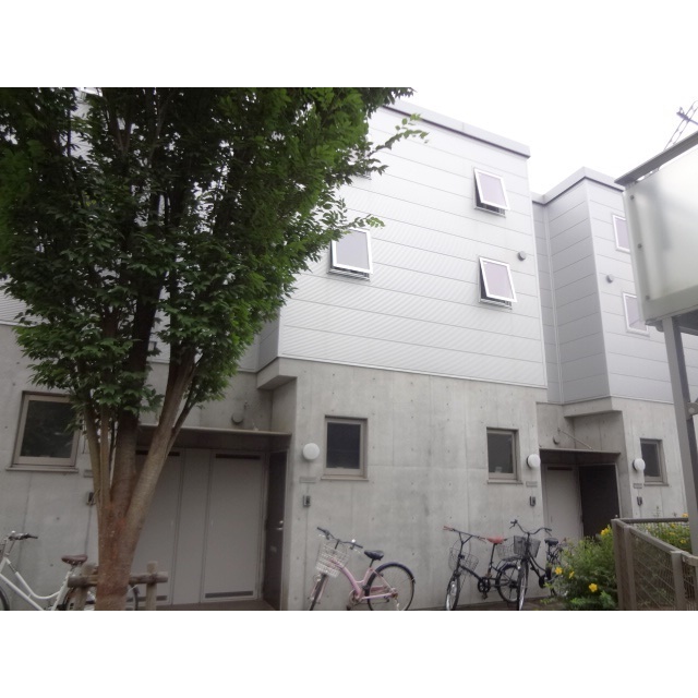 千歳烏山駅より徒歩15分 築14年10ヶ月 2階建の賃貸物件