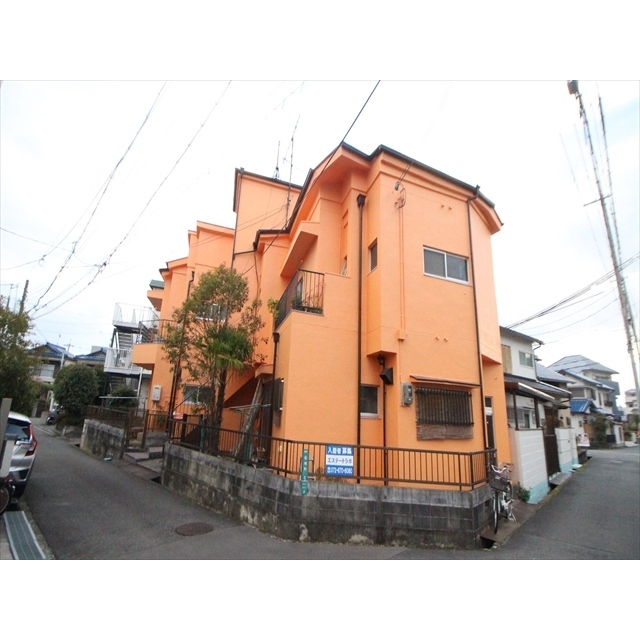 高槻駅より徒歩25分 築40年8ヶ月 2階建の賃貸物件