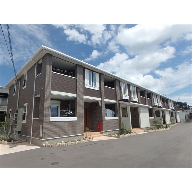 高槻市駅より徒歩18分 築11年2ヶ月 2階建の賃貸物件