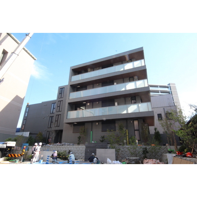 生駒駅より徒歩2分 築2年2ヶ月 4階建の賃貸物件