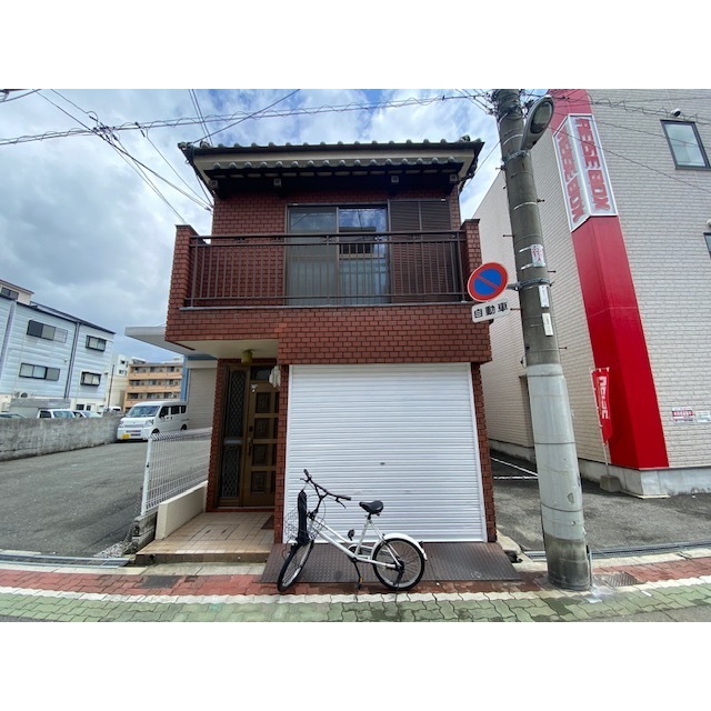 城北公園通駅より徒歩13分 築67年5ヶ月 2階建の賃貸物件