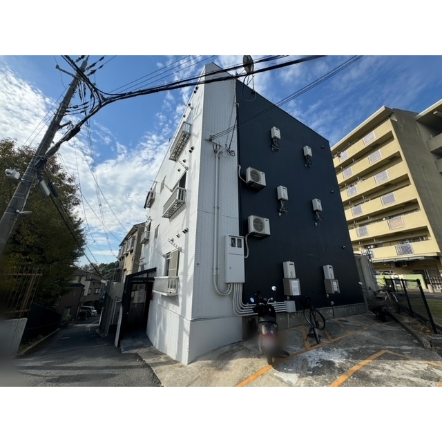 宮之阪駅より徒歩9分 築37年1ヶ月 4階建の賃貸物件