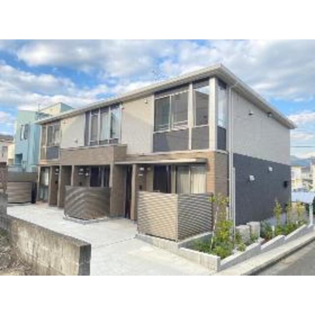 秦野駅より徒歩15分 築4年4ヶ月 2階建の賃貸物件