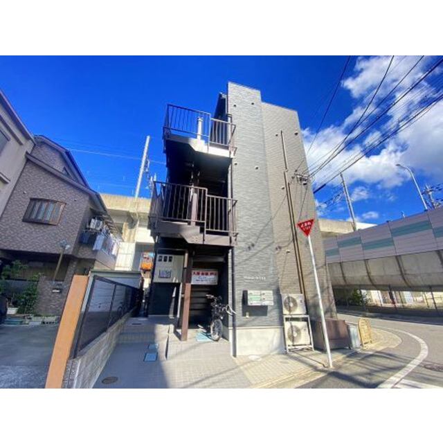 住道駅より徒歩5分 築4年4ヶ月 3階建の賃貸物件