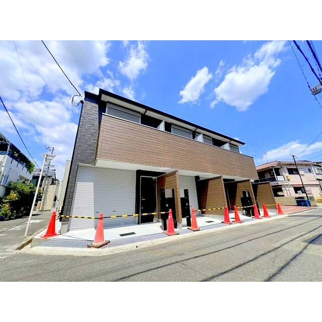 吹田駅より徒歩9分 築1年3ヶ月 2階建の賃貸物件