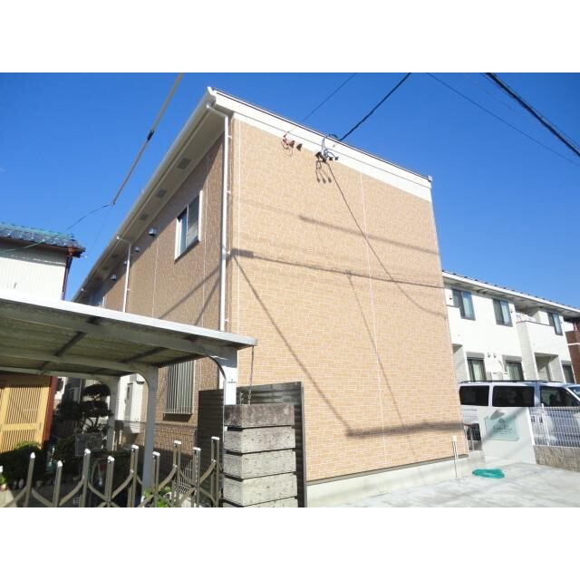 鶴里駅より徒歩13分 築8年 2階建の賃貸物件