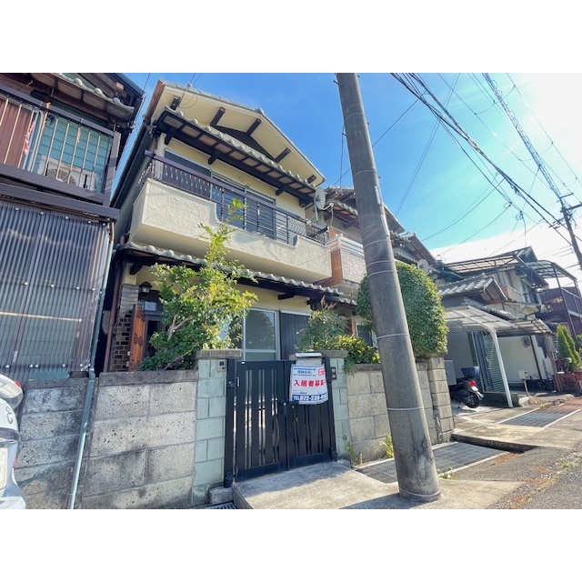 富田林駅より徒歩10分 築48年6ヶ月 2階建の賃貸物件