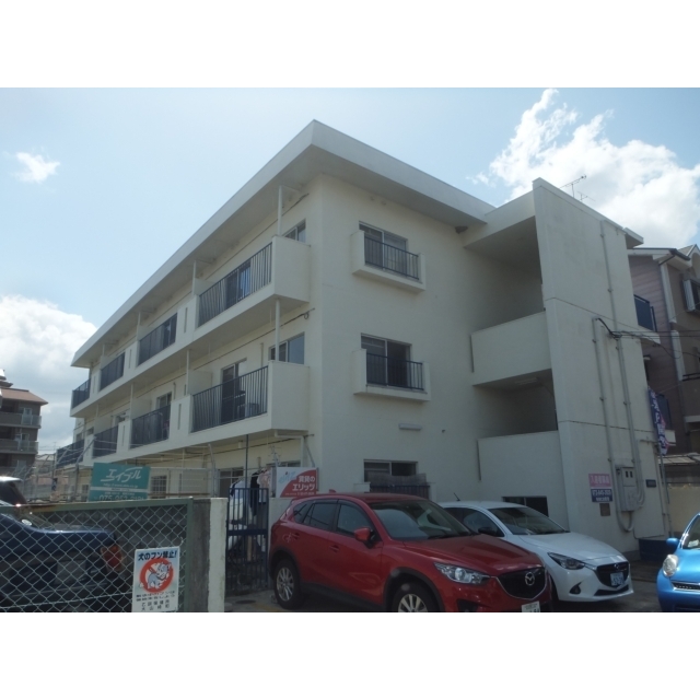 大山崎駅より徒歩10分 築52年11ヶ月 3階建の賃貸物件