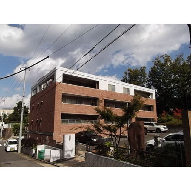 カーサ川名山の賃貸物件