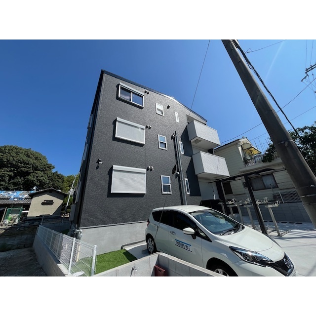 服部天神駅より徒歩17分 新築 3階建の賃貸物件