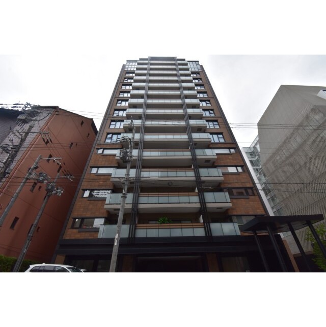 大阪天満宮駅より徒歩8分 築6年8ヶ月 15階建の賃貸物件