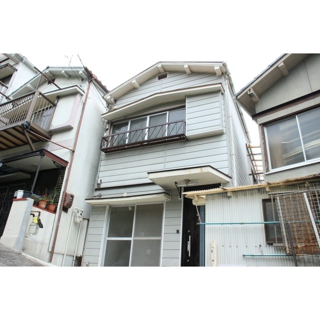 丸山駅より徒歩16分 築50年10ヶ月 2階建の賃貸物件