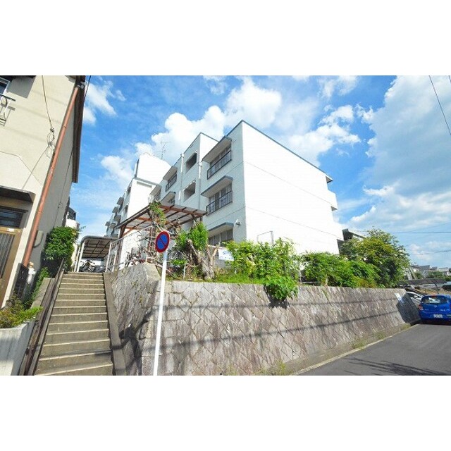 樟葉駅より徒歩28分 築44年8ヶ月 4階建の賃貸物件