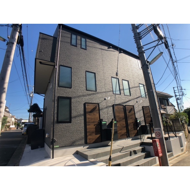 八幡山駅より徒歩6分 築4年 2階建の賃貸物件