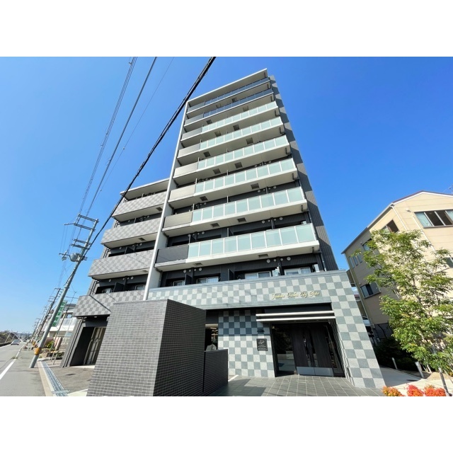 塚本駅より徒歩10分 築5年9ヶ月 10階建の賃貸物件