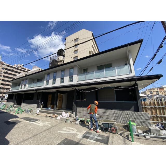 伏見桃山駅より徒歩7分 築3年8ヶ月 2階建の賃貸物件
