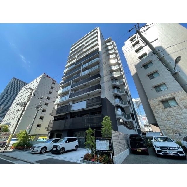西梅田駅より徒歩7分 築3年5ヶ月 13階建の賃貸物件