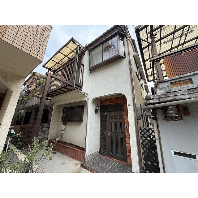 河内永和駅より徒歩3分 築41年11ヶ月 2階建の賃貸物件