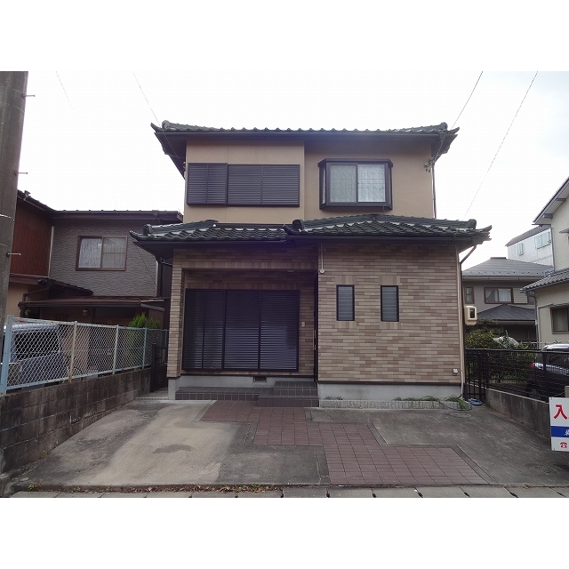 一社駅より徒歩15分 築28年1ヶ月 2階建の賃貸物件