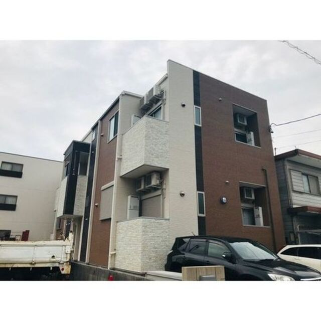 堀田駅より徒歩5分 築9年1ヶ月 2階建の賃貸物件