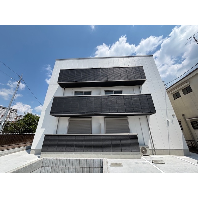 茨木駅より徒歩17分 新築 3階建の賃貸物件