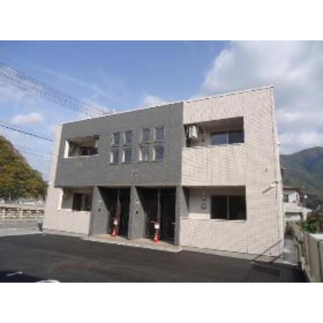 新広駅より徒歩25分 築8年11ヶ月 2階建の賃貸物件