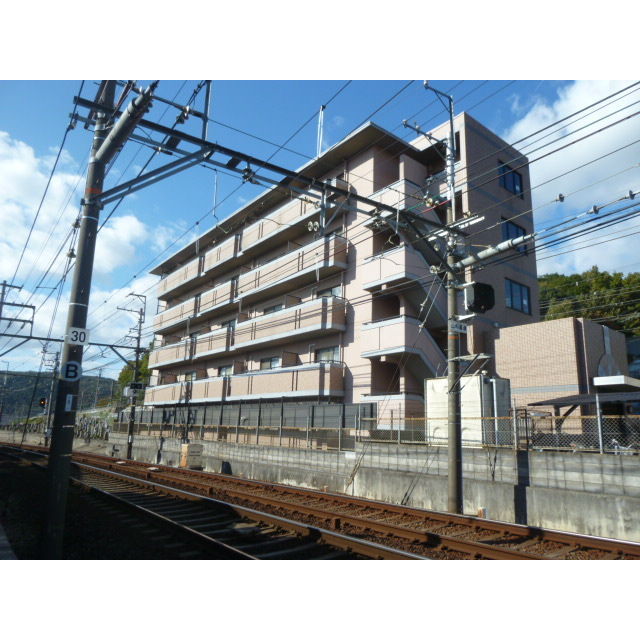 山科駅より徒歩5分 築25年1ヶ月 5階建の賃貸物件