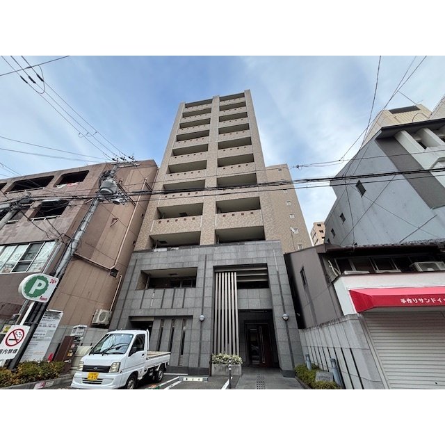 烏丸御池駅より徒歩3分 築17年9ヶ月 11階建の賃貸物件