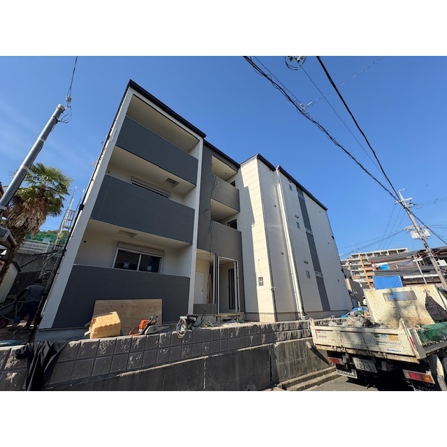 学園都市駅より徒歩42分 新築 3階建の賃貸物件