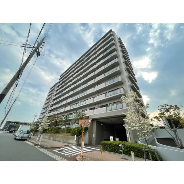 竹田駅よりバス13分 徒歩3分 築30年9ヶ月 11階建の賃貸物件