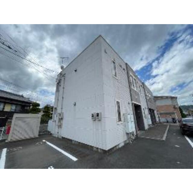  築9年11ヶ月 2階建の賃貸物件