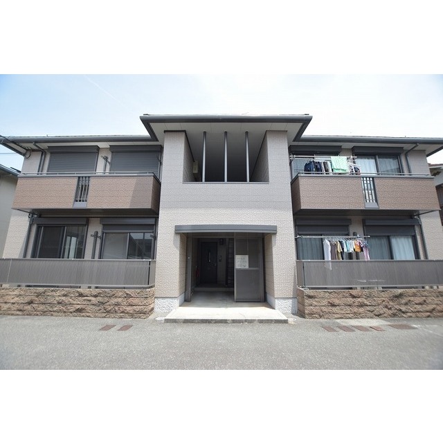 魚住駅より徒歩17分 築22年2ヶ月 2階建の賃貸物件