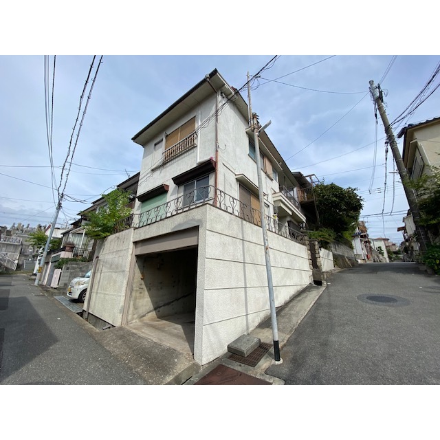 垂水駅より徒歩22分 築51年8ヶ月 2階建の賃貸物件