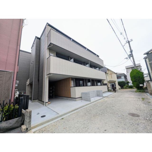 茨木駅より徒歩7分 新築 3階建の賃貸物件