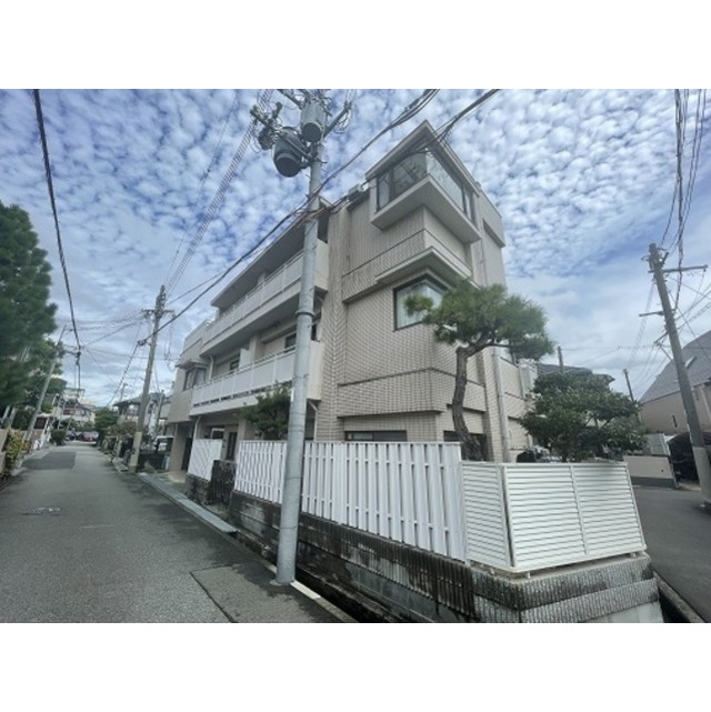 甲東園駅より徒歩5分 築36年5ヶ月 3階建の賃貸物件