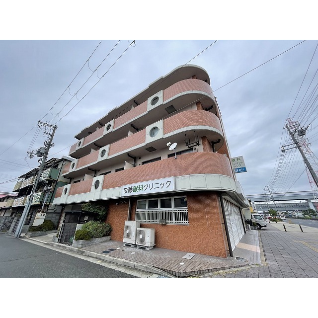 武庫川駅より徒歩10分 築30年10ヶ月 4階建の賃貸物件