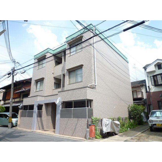 鞍馬口駅より徒歩3分 築20年2ヶ月 3階建の賃貸物件