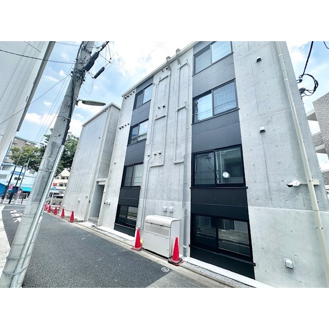 千歳烏山駅より徒歩8分 新築 4階建の賃貸物件