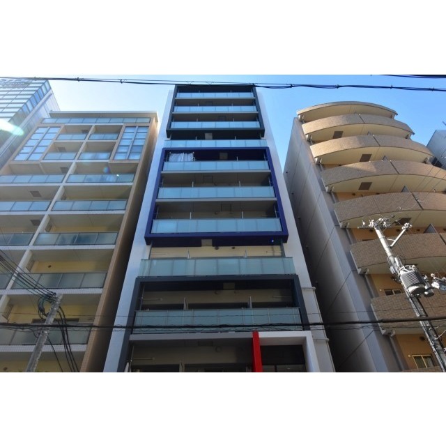 南森町駅より徒歩3分 築5年9ヶ月 11階建の賃貸物件