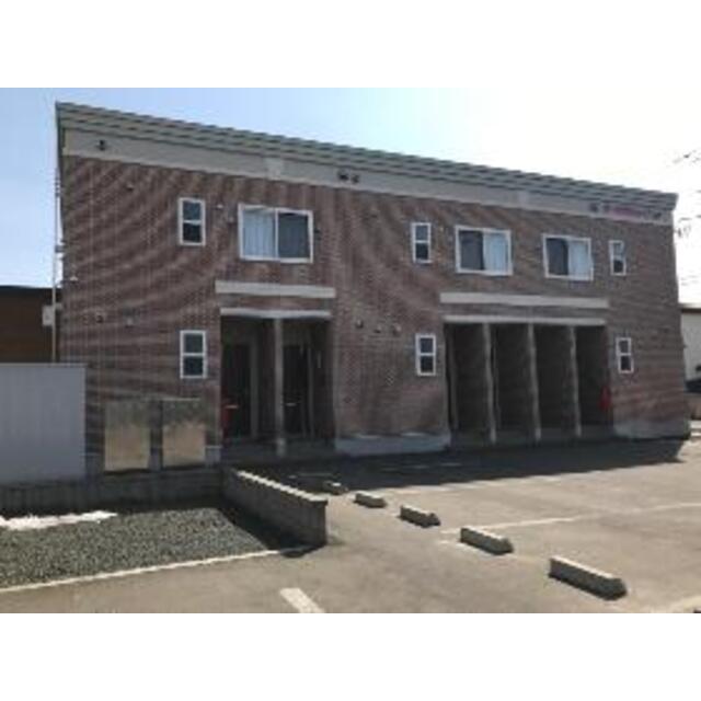  築8年2ヶ月 2階建の賃貸物件