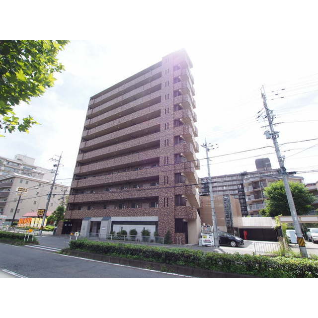 西院駅より徒歩20分 築17年10ヶ月 11階建の賃貸物件