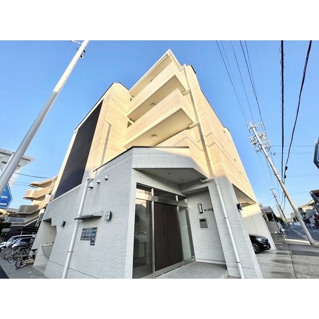 新瑞橋駅より徒歩10分 築15年 4階建の賃貸物件